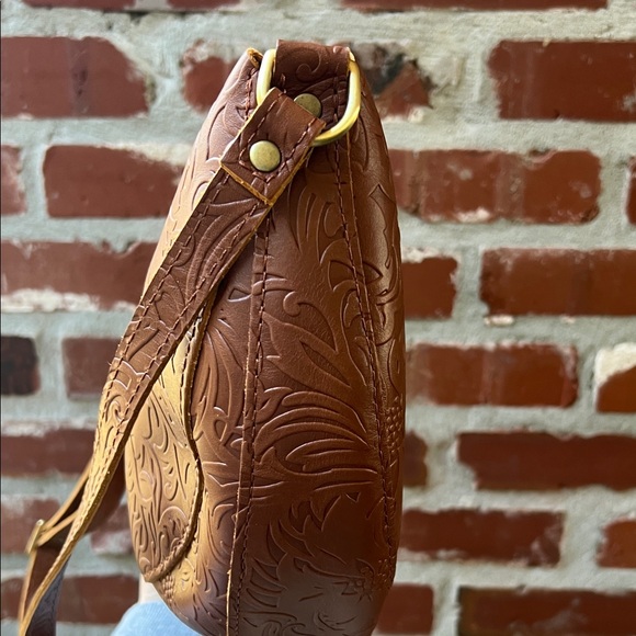 Portland Leather Goods Large Koala Bag in Meadow - Picture 6 of 11